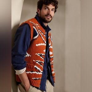Banana Republic wool knit Aztec print Zip up vest